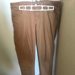 Fashionable, lightly used trousers and jeans!